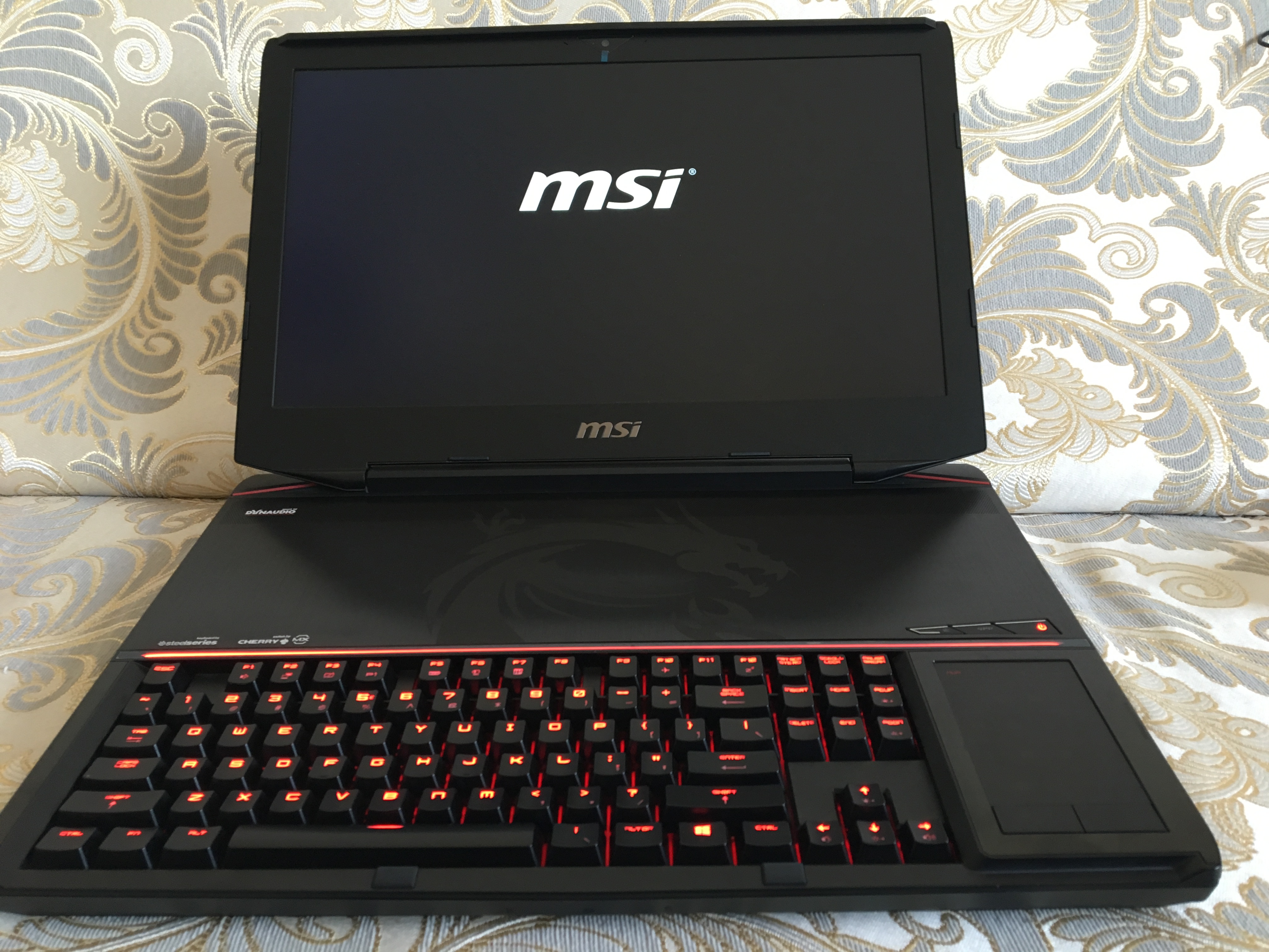 msi微星gt83vr6re007cn笔记游戏戏本gt80sgt72vr73gt75gegs63gl笔记本