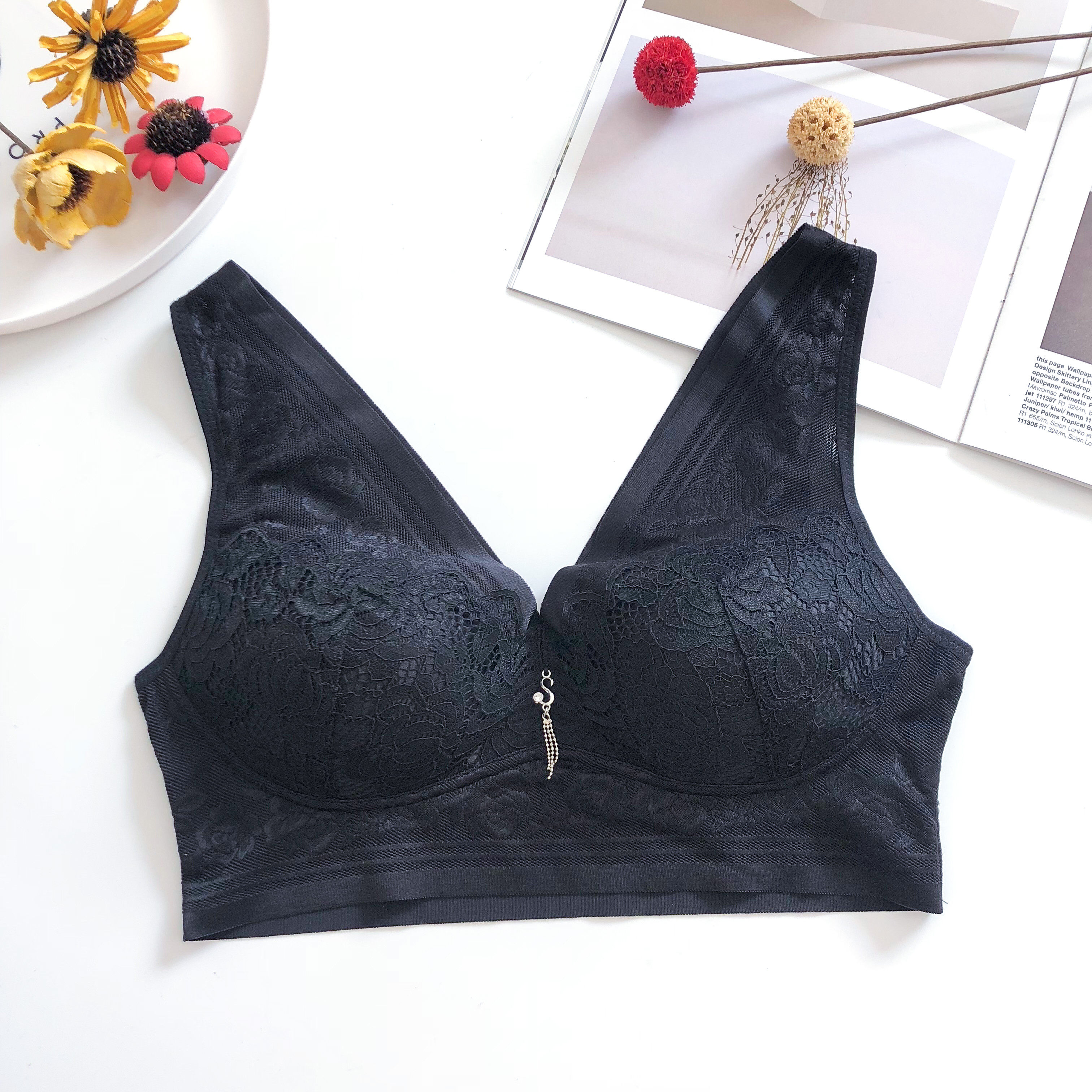 大码蕾丝胸罩文胸收副聚拢美背背心夏季薄款文胸