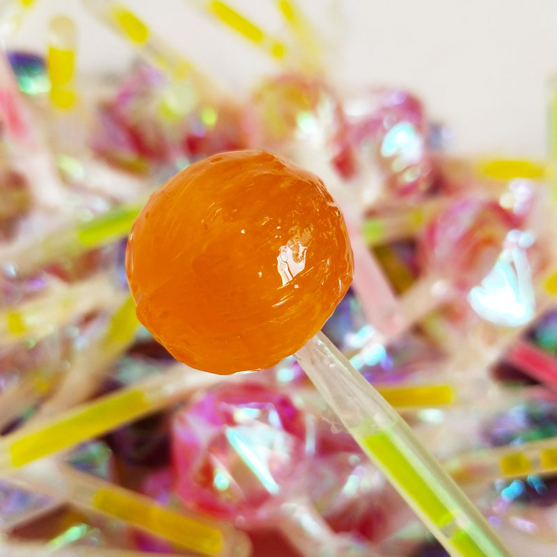 荧光棒棒糖水果味夜光棒棒糖120支桶装创意糖果大礼包结婚车喜糖