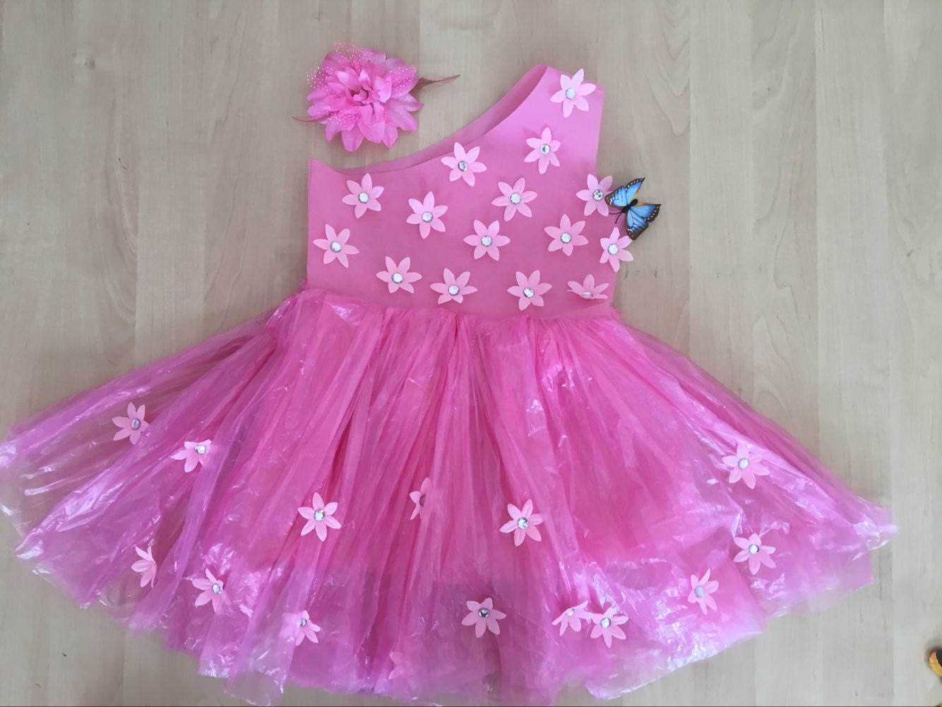 不织布环保表演服装环保衣服儿童手工衣服diy塑料袋环保手工服装