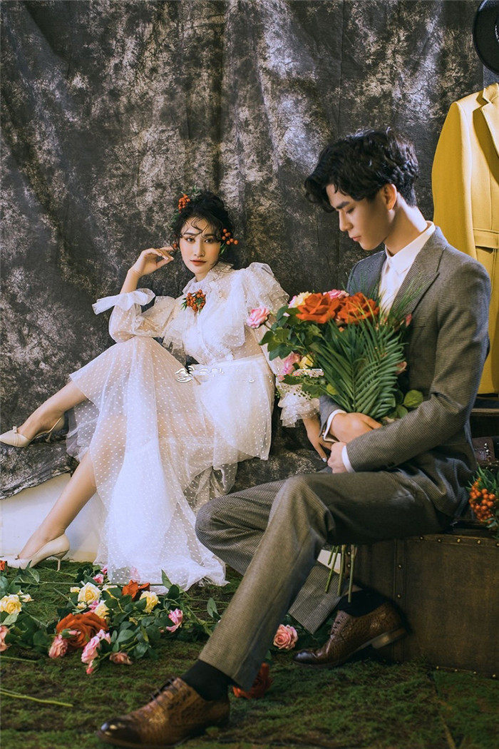 2019新款影楼摄影主题婚纱小清新点点白纱外景情侣旅拍森系轻婚纱