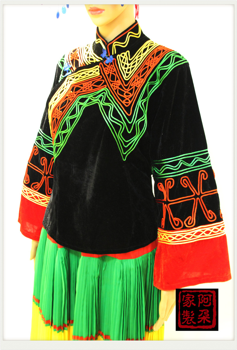 服装四川凉山彝族女装舞蹈演出服收腰民族服装