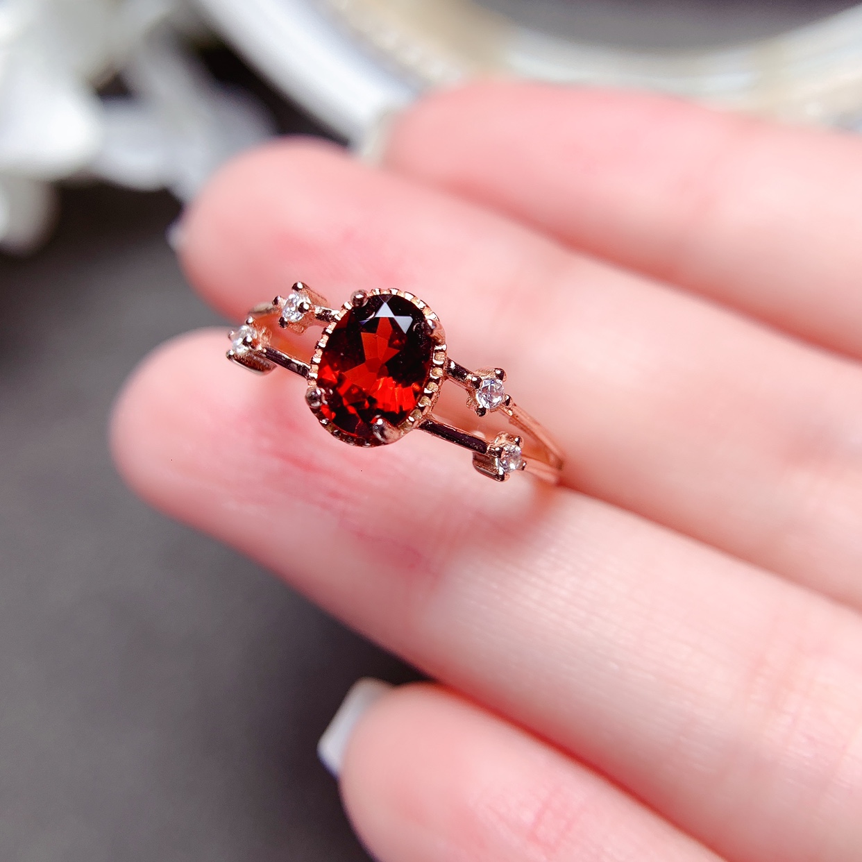 天然净体石榴石戒指s925纯银镶嵌红色宝石百搭戒指