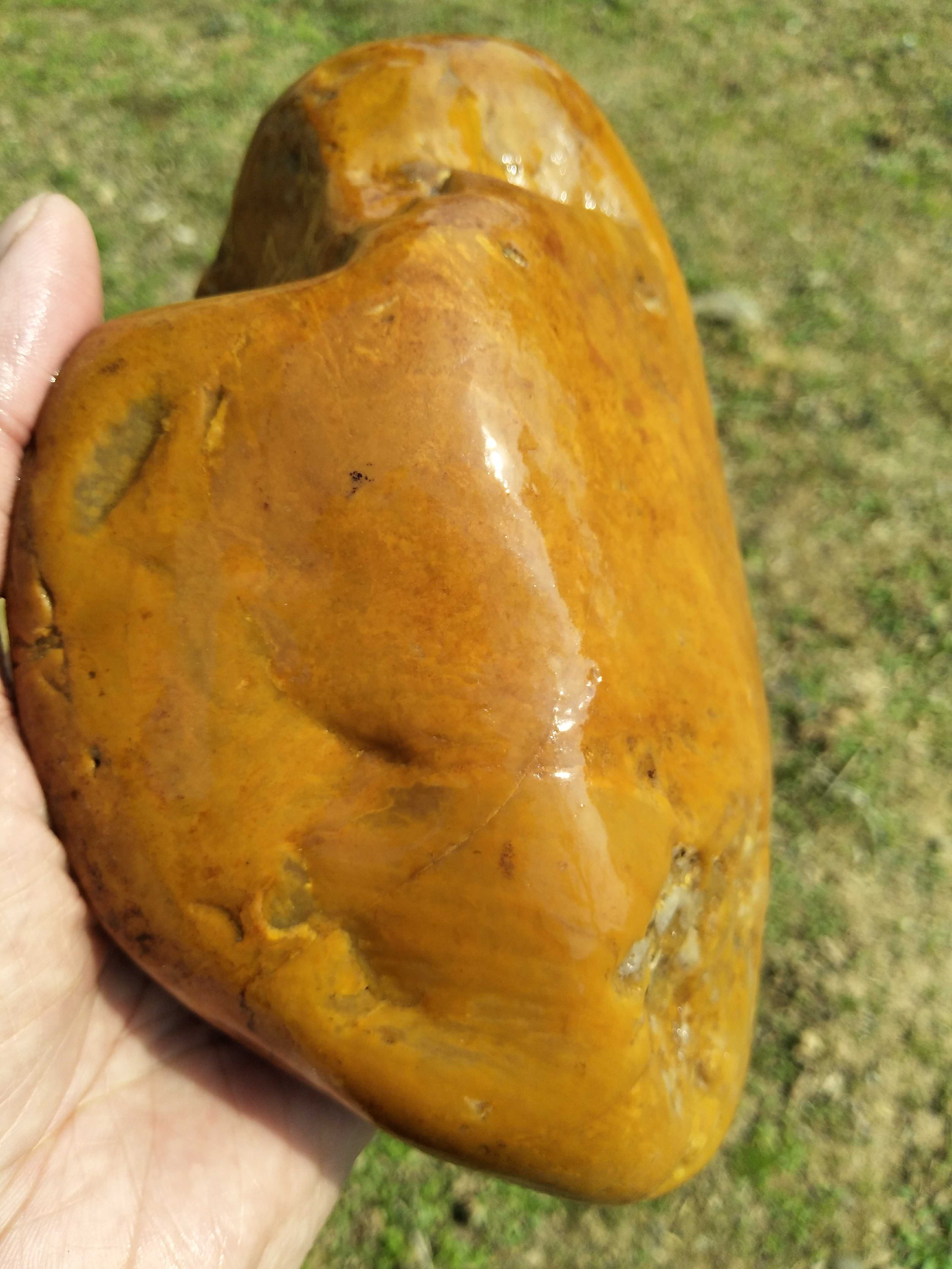 赣江信江籽料水冲黄蜡石细蜡碧玉磨砂胶蜡冻蜡摆件