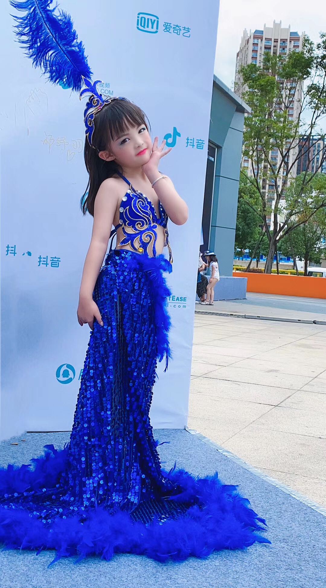 女童舞台泳装走秀比基尼维密翅膀车模模特银色泳衣裤