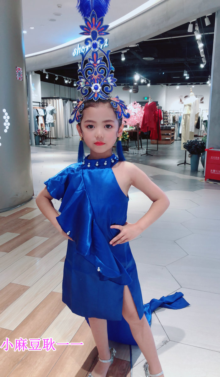 儿童走秀女装女童模特秀潮服时装秀服装演出服亲子创意礼服 2019