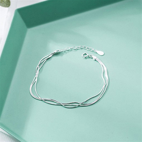 Three -layer snake bone bracelet female 925 silver student simple temperament, small fresh girlfriend ins, cold wind wild hand Three -layer snake bone bracelet female 925 silver student simple temperament, small fresh girlfriend ins, cold wind wild hand
