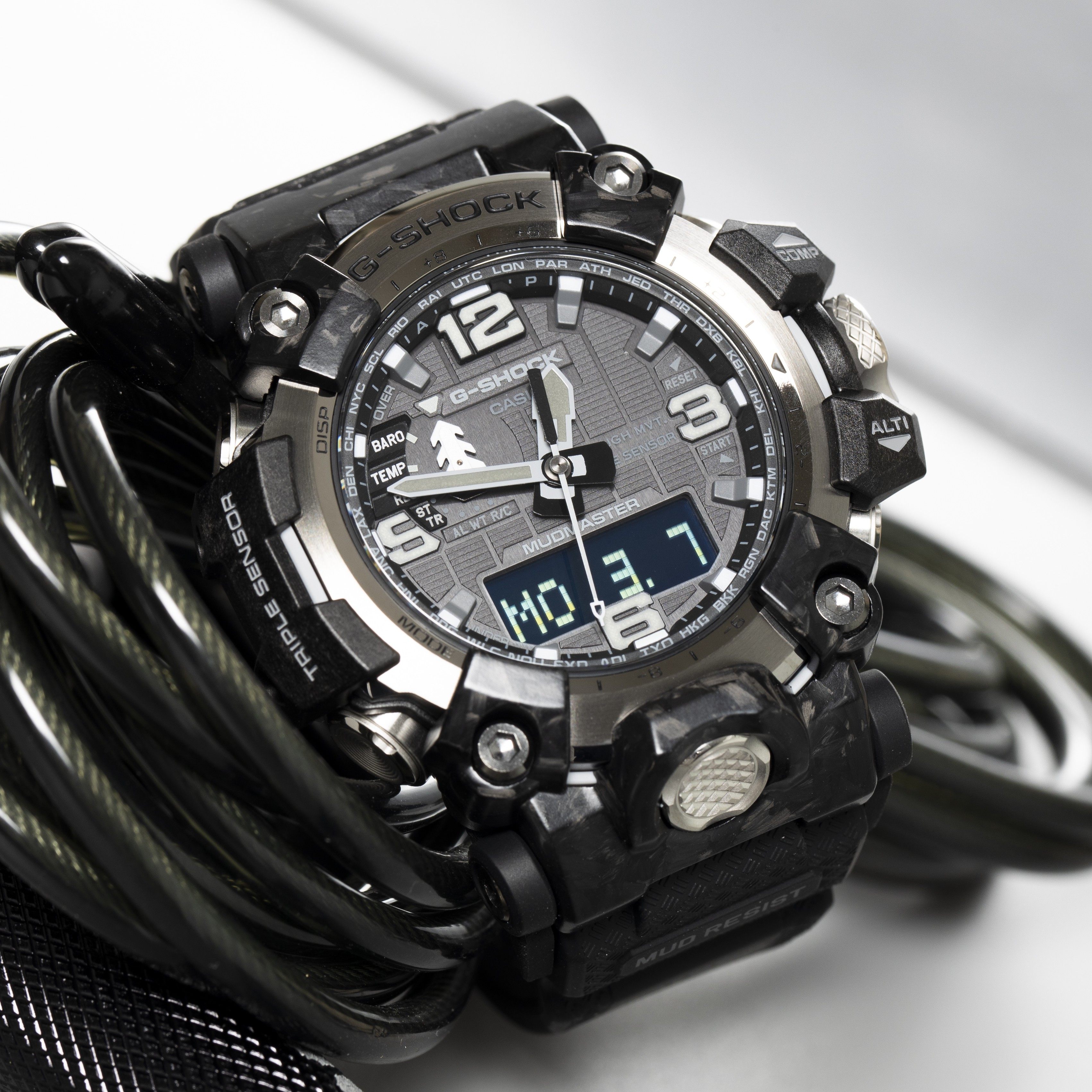 卡西欧光能手表运动防尘碳纤维电波王光能g-shock大泥日韩腕表