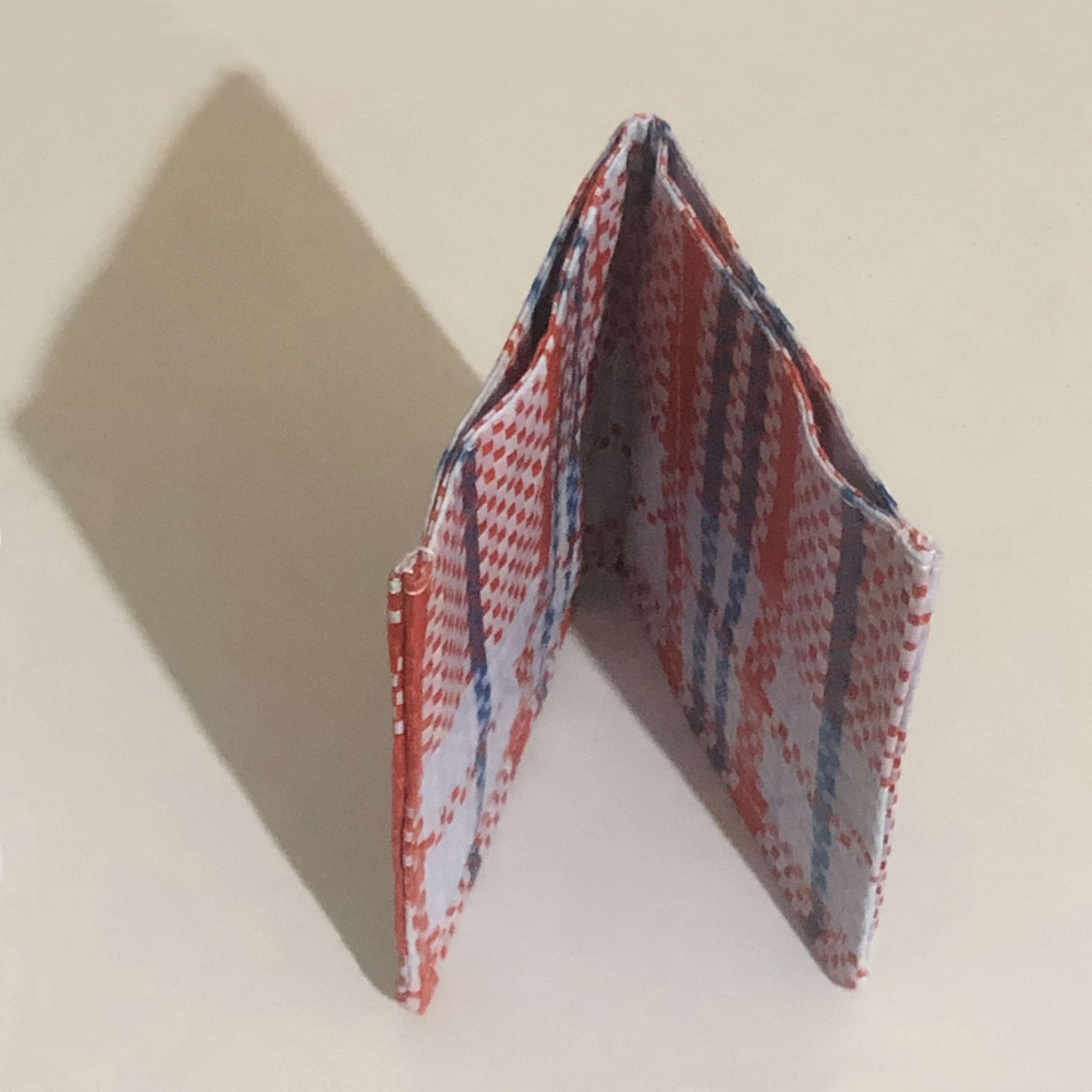 个性低调霸气内涵经典款红蓝白塑料编织蛇皮钱包