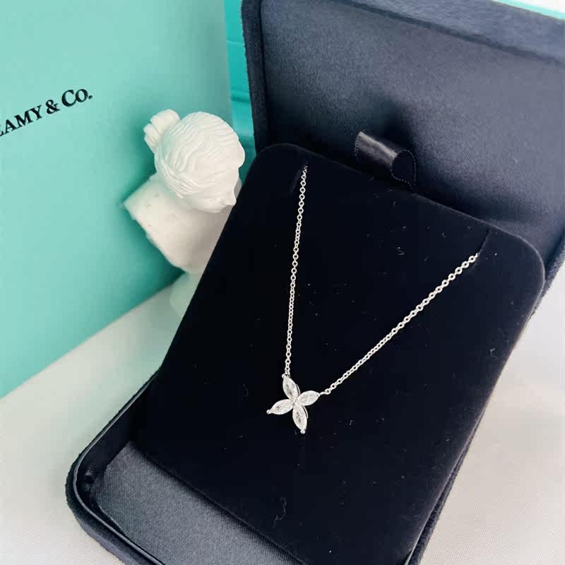 蒂芙妮官网victoria花簇四叶草钻石项链pt铂金镶钻项链