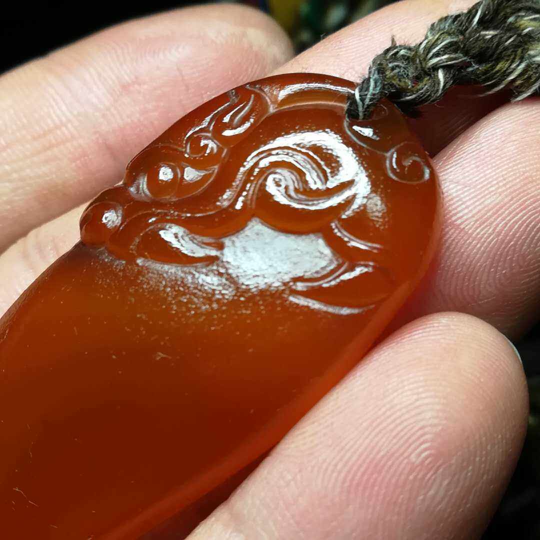 糖料天然糖色风化玛瑙雕件貔貅瑞兽项链吊坠项坠