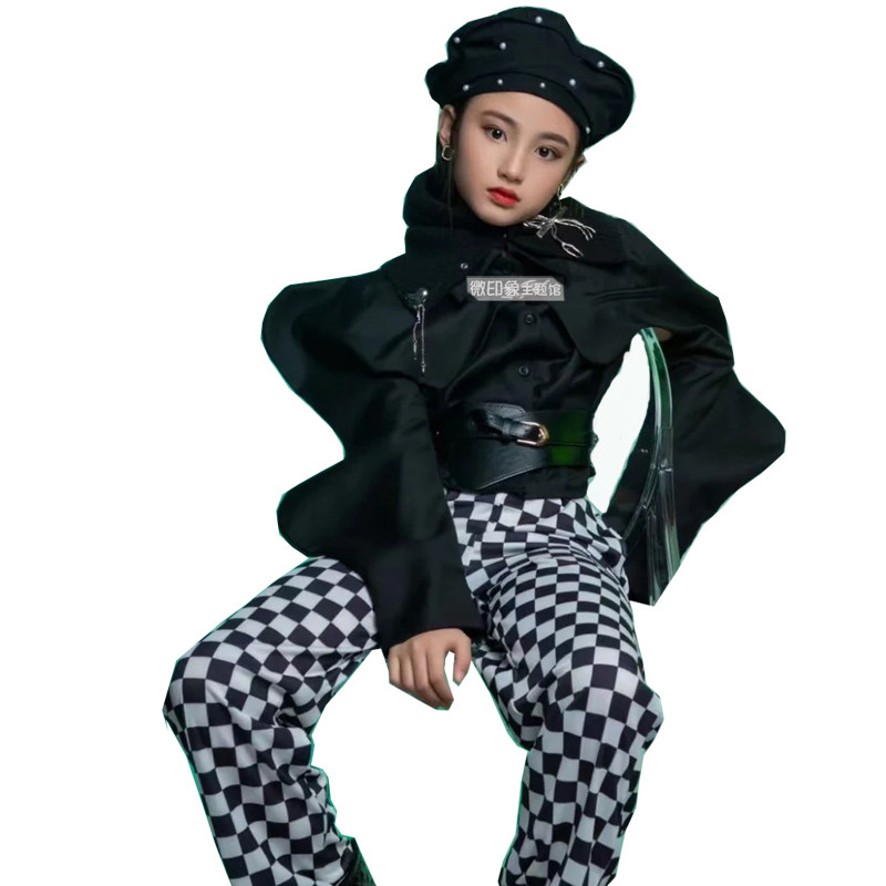 时尚复古女孩模特走秀比赛儿童摩卡艺术写真造型演出儿童演出服