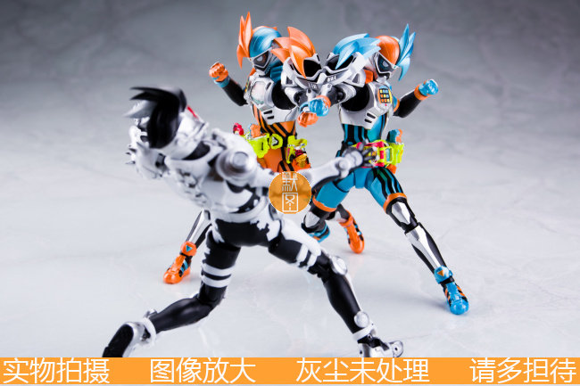 默图万代日版shf假面骑士exaid可动手办双人手办