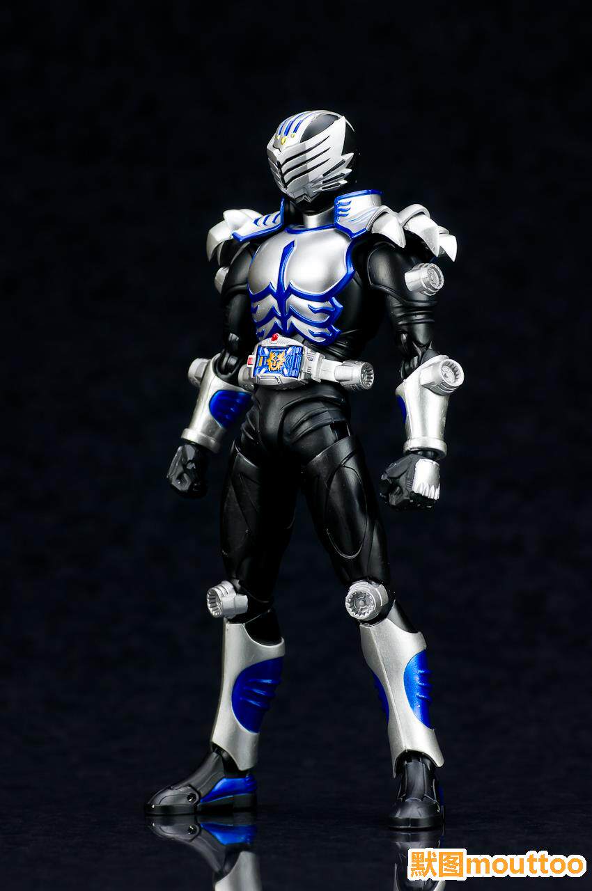 假面骑士默图万代日版shf龙骑可动手办猛虎手办