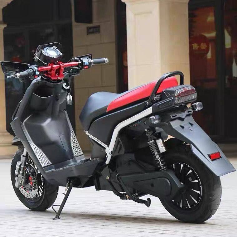 全新路虎电动车电摩bws城市铁男72v96v电瓶车成人电动摩托车