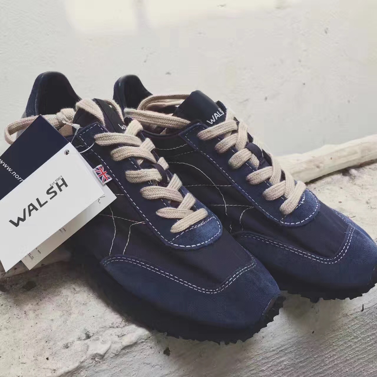 2022轻型运动鞋NORMAN WALSH复古慢跑鞋运动鞋TORNADO LITE