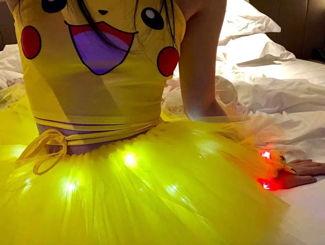 比卡丘吊带背心蹦迪tutu裙led发光rave电音乐节衣服女舞台演出服