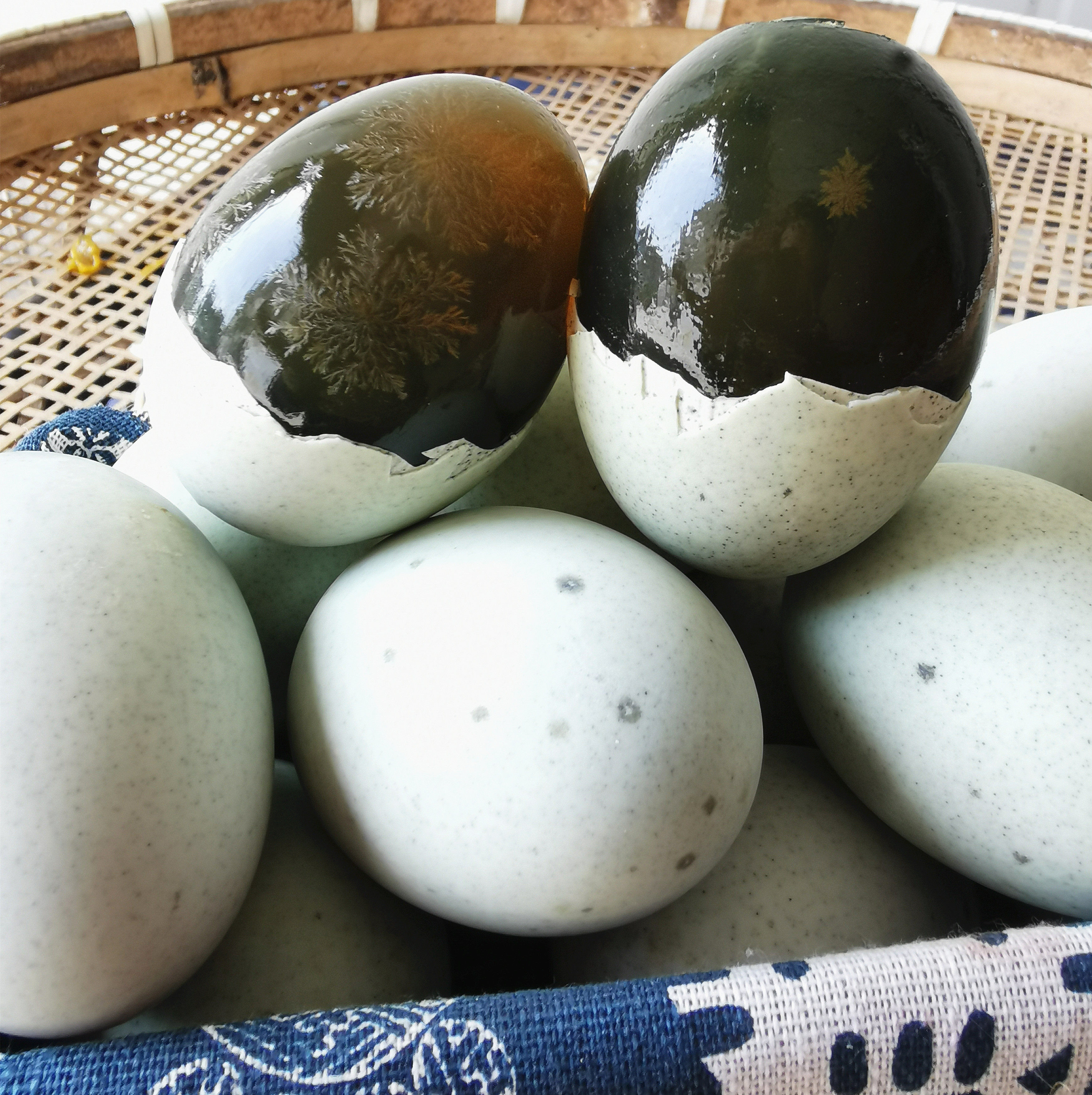 采凉品牌皮蛋30枚散装新鲜无铅松花蛋工艺溏心松花