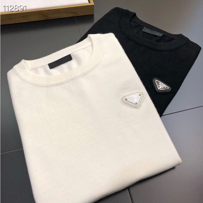 潮牌秋冬新款经典三角标徽章男士圆领百搭长袖保暖羊毛针织衫毛衣