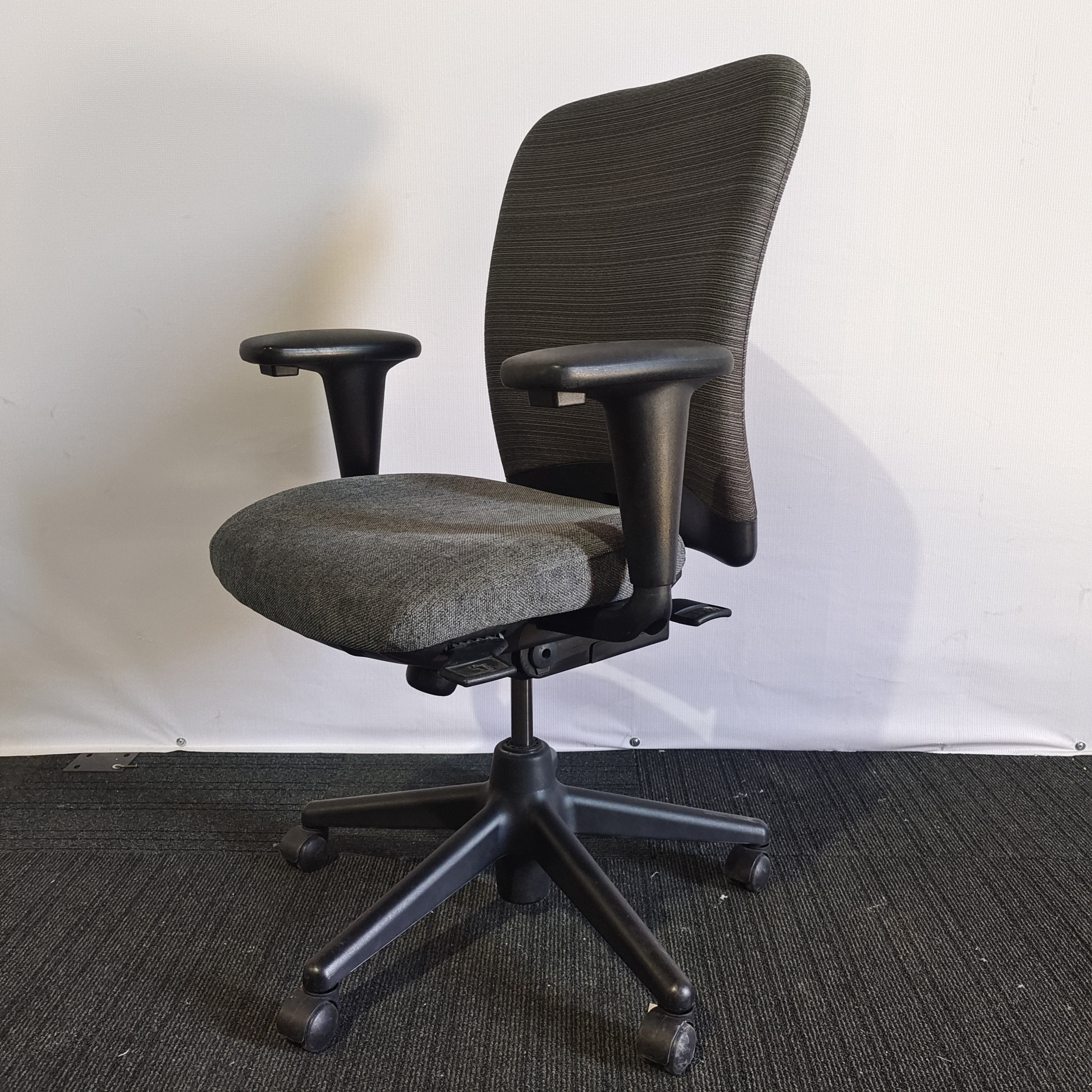 海沃haworth办公椅会议会客电脑椅职员升降转椅座椅会议椅