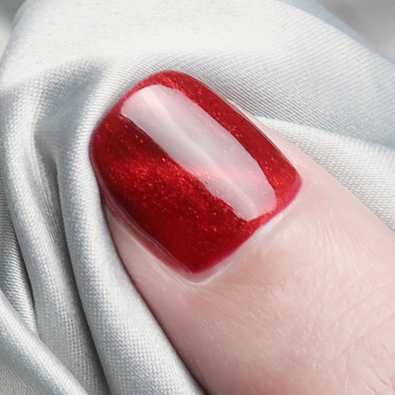 红色猫眼迷菇美甲烈焰红酒眼色超显白酒气质指甲彩妆