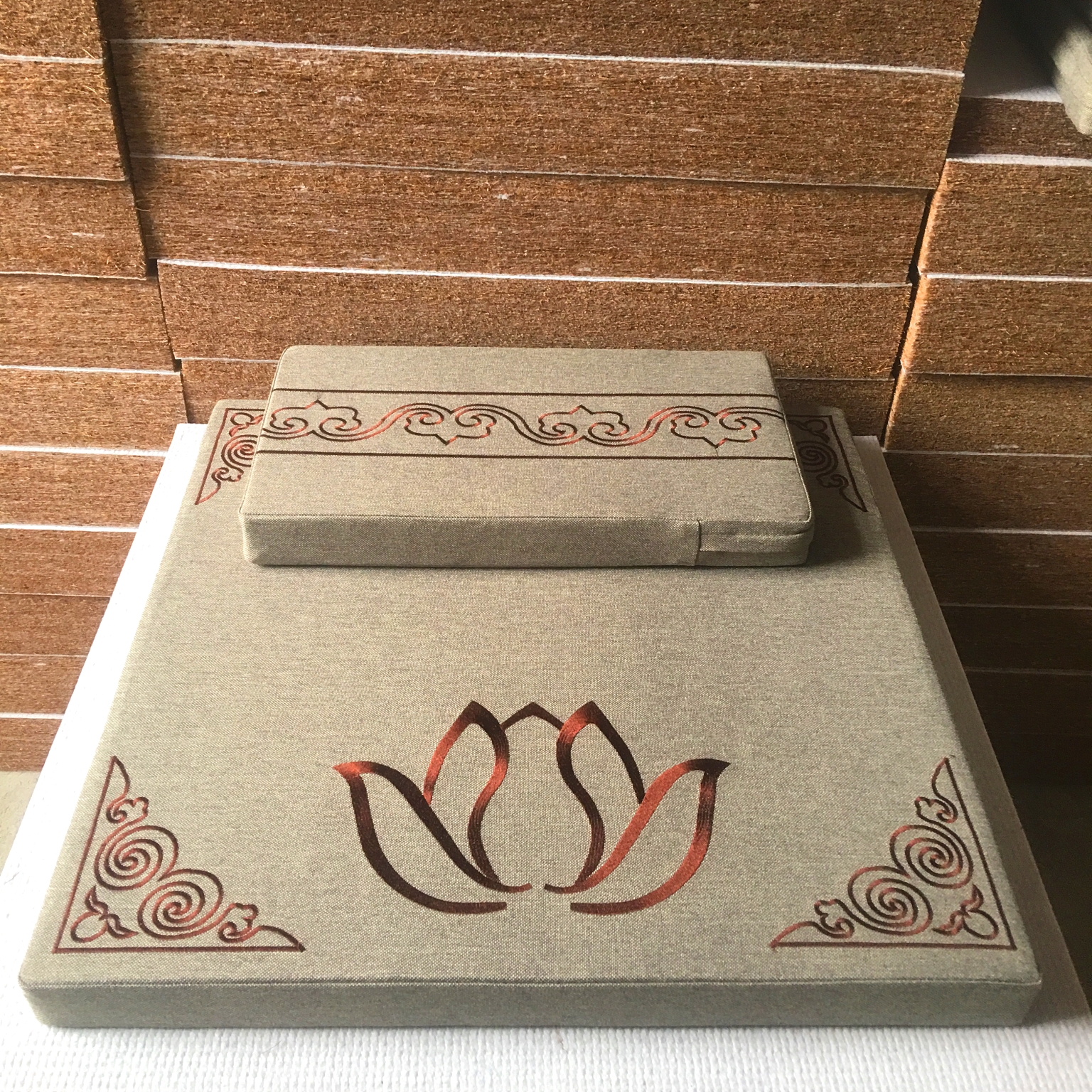 佛教坐垫 禅修垫 圆形椰棕丝绣花坐垫 蒲团 跪拜垫 拜佛垫 打坐垫