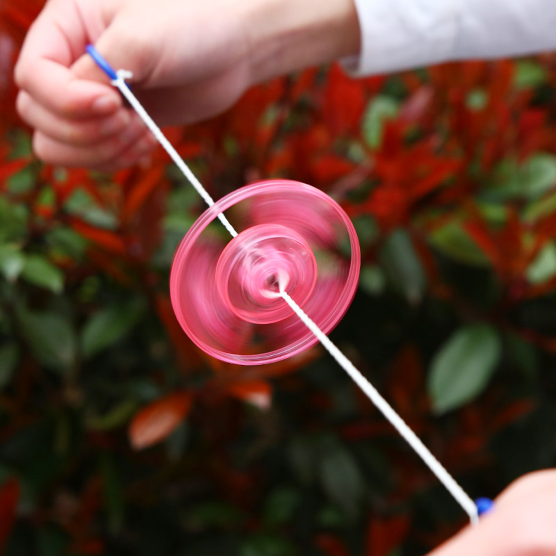 拉线儿童节礼品飞轮拉哨风火轮拉响创意儿童玩具礼品陀螺