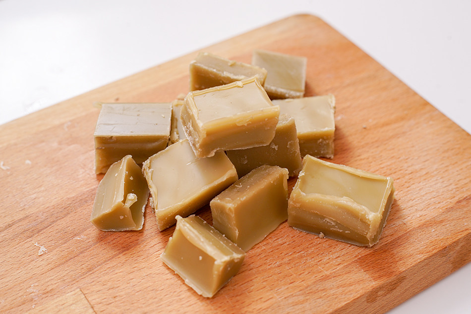 天然无添加蜂蜡可食用diy护手霜唇膏口红制作材料木用自制蜡瓶糖