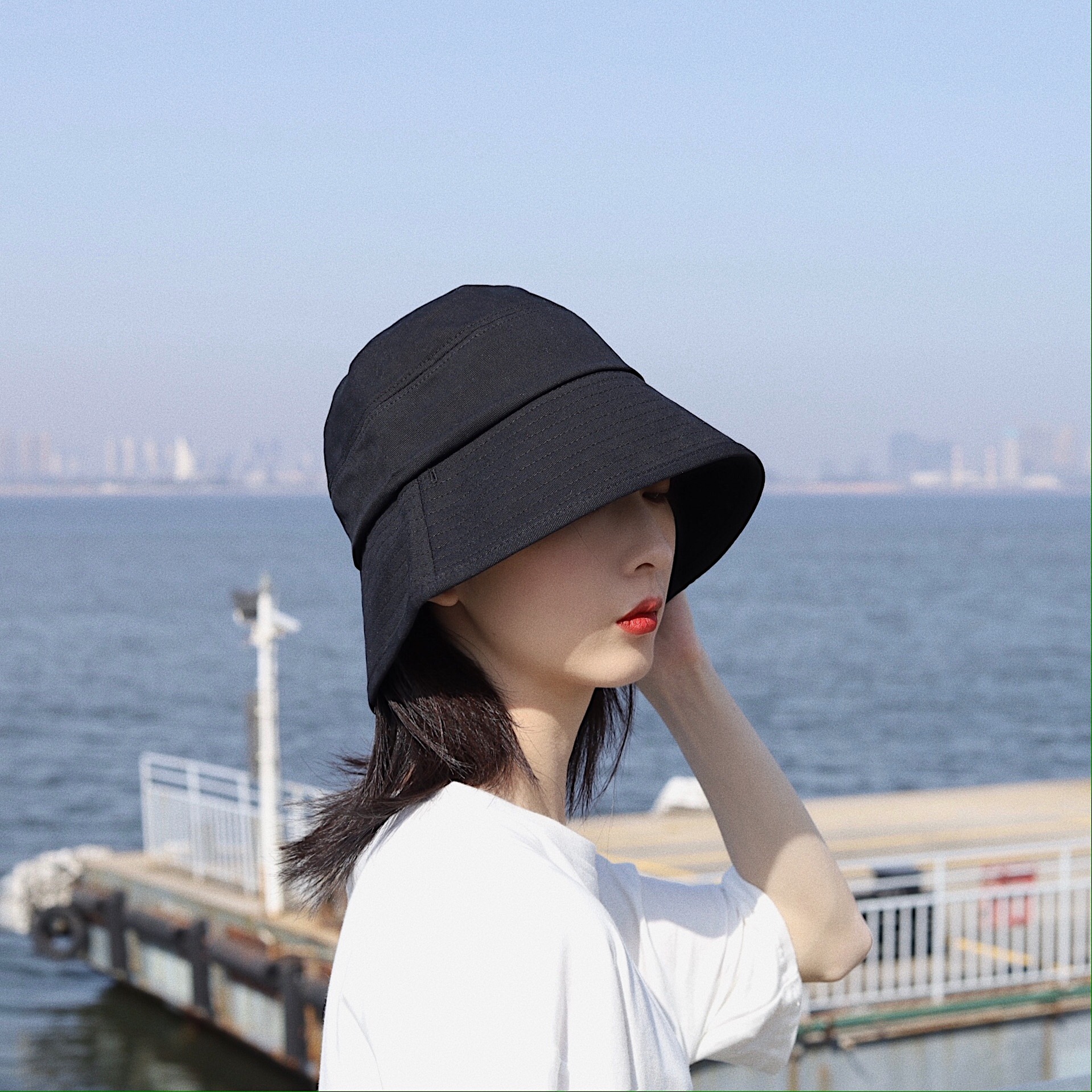 大檐显脸小渔夫帽女黑色直桶盆帽韩版百搭日系遮脸帽子