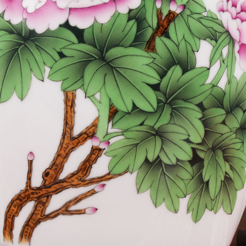 名家胡慧中作品 景德镇陶瓷器花瓶 高档礼品瓷手绘粉彩牡丹花瓶