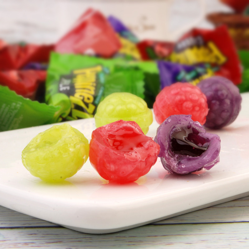 俄罗斯进口水果硬糖胜牌酸酸糖果蓝莓樱桃苹果汁糖果