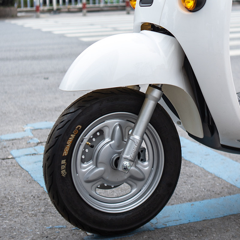 龟王电动电动车车前挡泥板电瓶车前轮泥瓦小绵羊雅迪更多电动车零