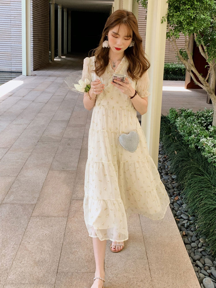 法式初恋甜美美仙气超裙子2021夏季新款森系连衣裙