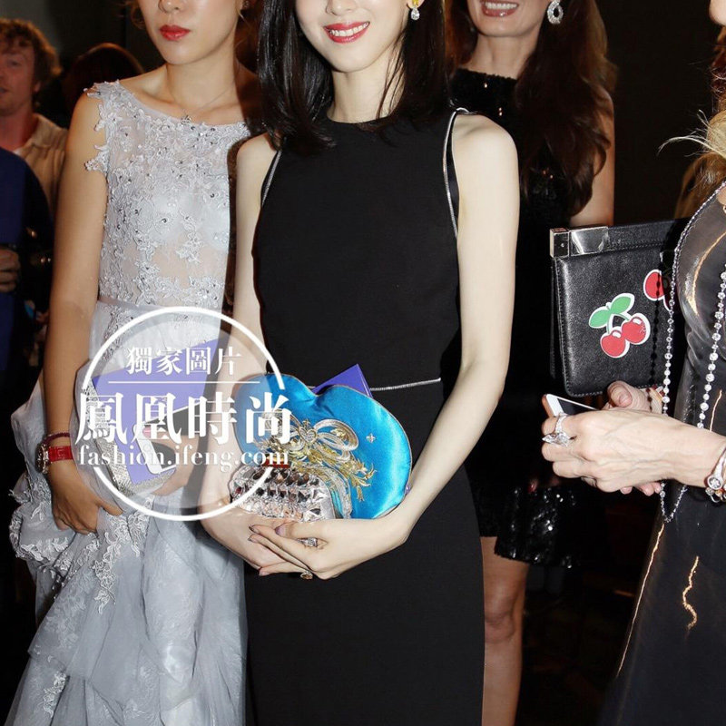 宴会礼服奶茶妹妹章泽天同气质修身时尚黑色连衣裙