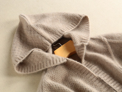 加厚毛衣外套 ￥ 118 去淘宝抢购>> 收藏 针织衫意大利加厚绒毛宽松 0