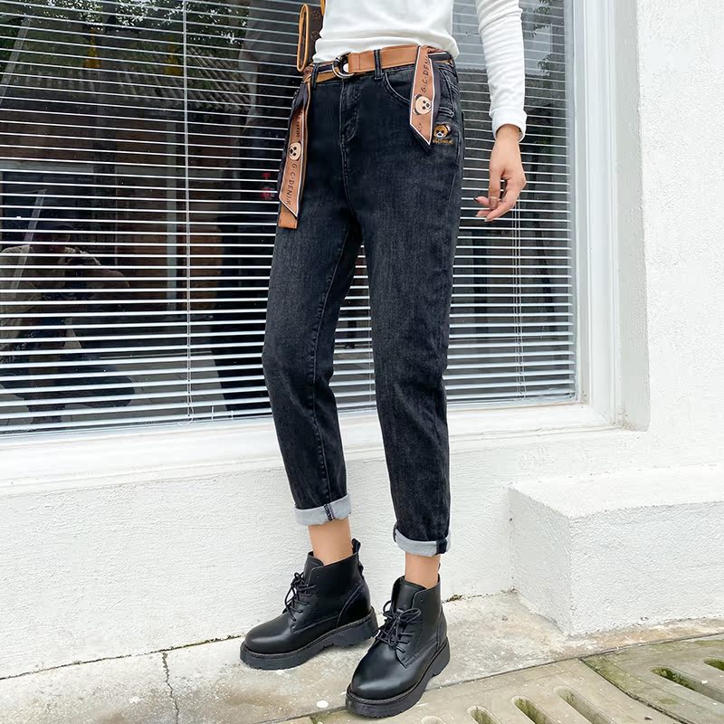 2020秋新款阿凡牛2251黑卡通刺绣宽松弹力显瘦女牛仔裤