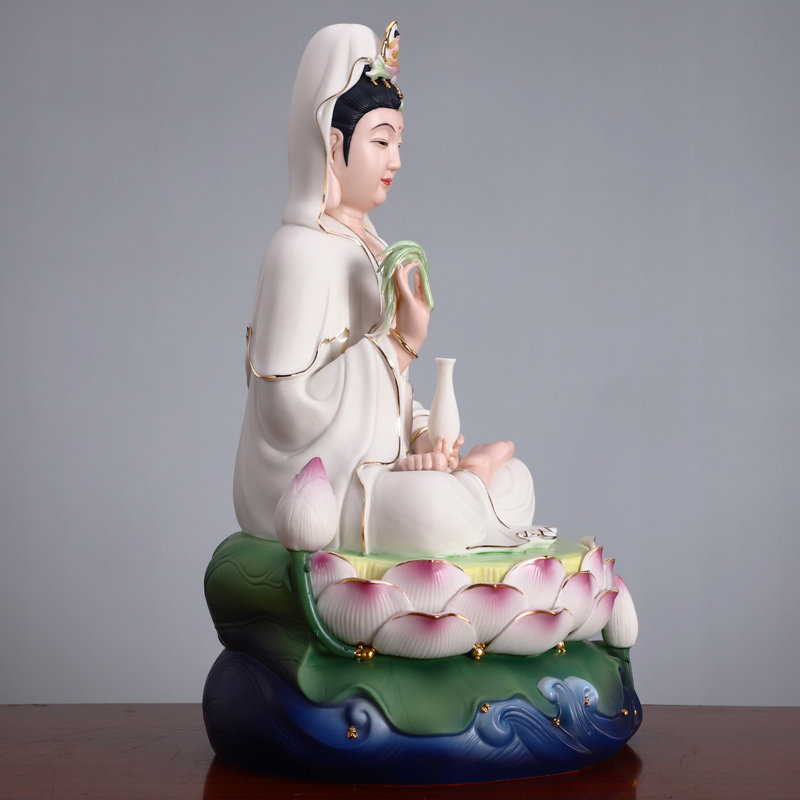 观音德化白瓷彩绘佛像家用坐莲观世音菩萨自在摆件