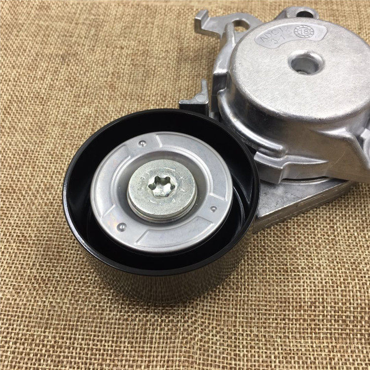 汽车配件2017新款韩致耐卡罗拉雷凌1.2t皮带涨紧轮其他