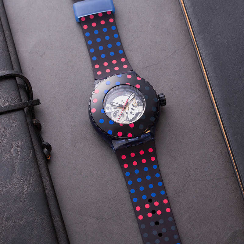 swatch手表男女学生正品斯沃琪可爱波点花纹游泳潜水表suun100