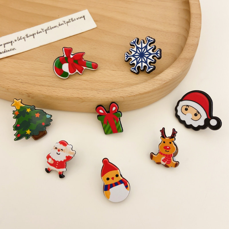 圣诞节可爱日系胸针2021年新款个性配饰圣诞老人麋鹿胸针