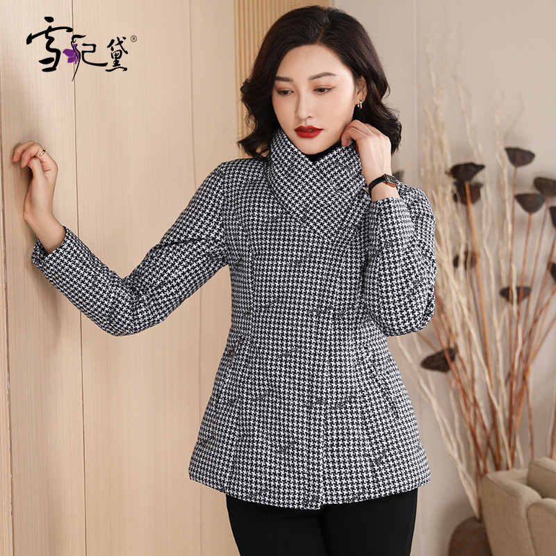 冬季短款羽绒服女小个子2022年新款时尚小香风轻薄白鸭绒格子外套