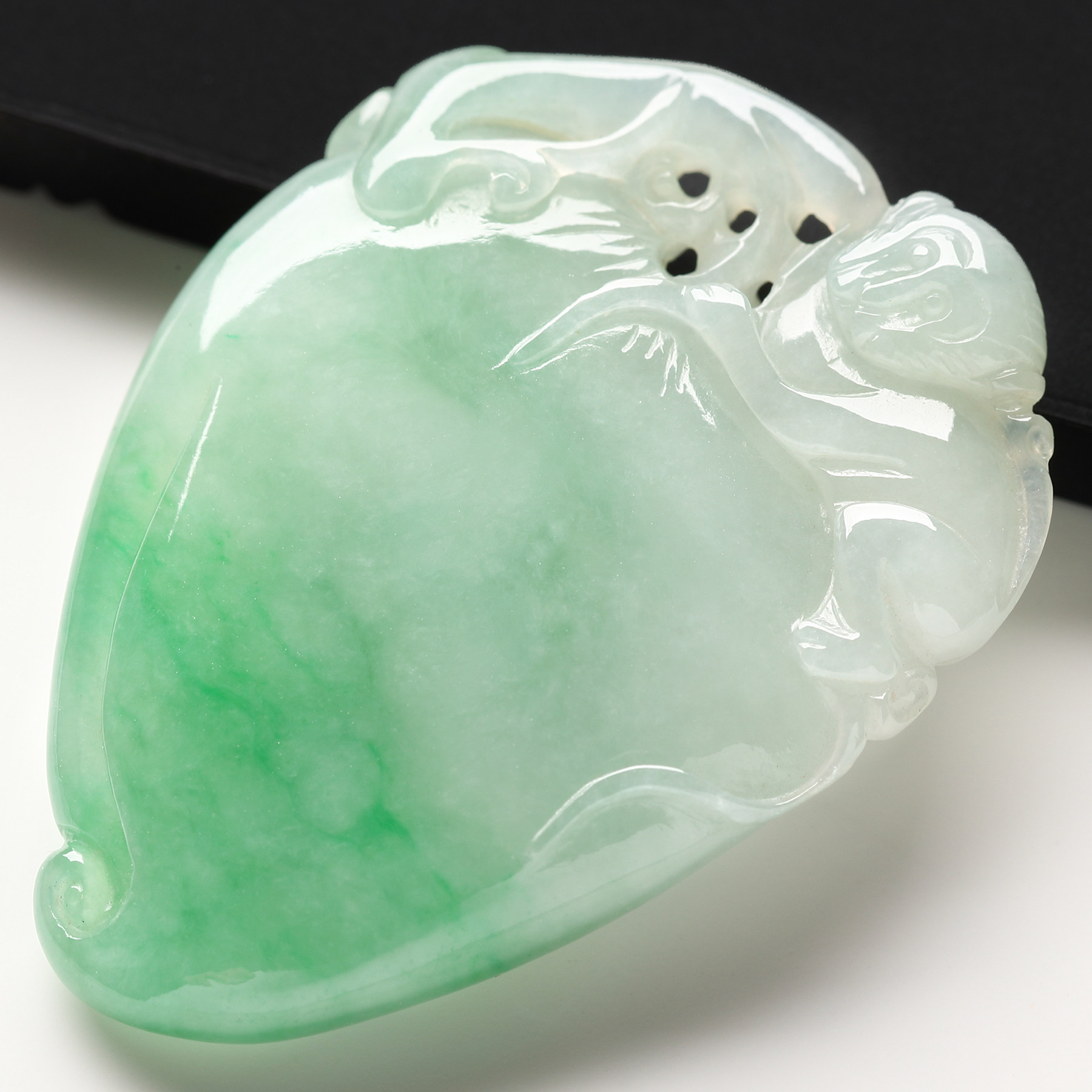 缅甸玉桃吊坠老坑冰糯种项坠天然货玉正阳翡翠颈饰