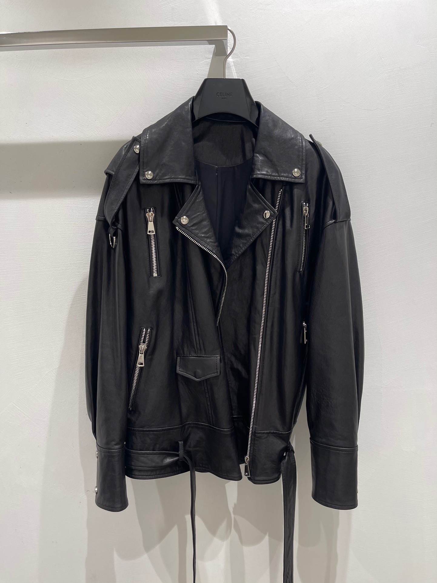 欧洲站深圳南油2021秋冬新款意大利进口小羊皮机车皮衣