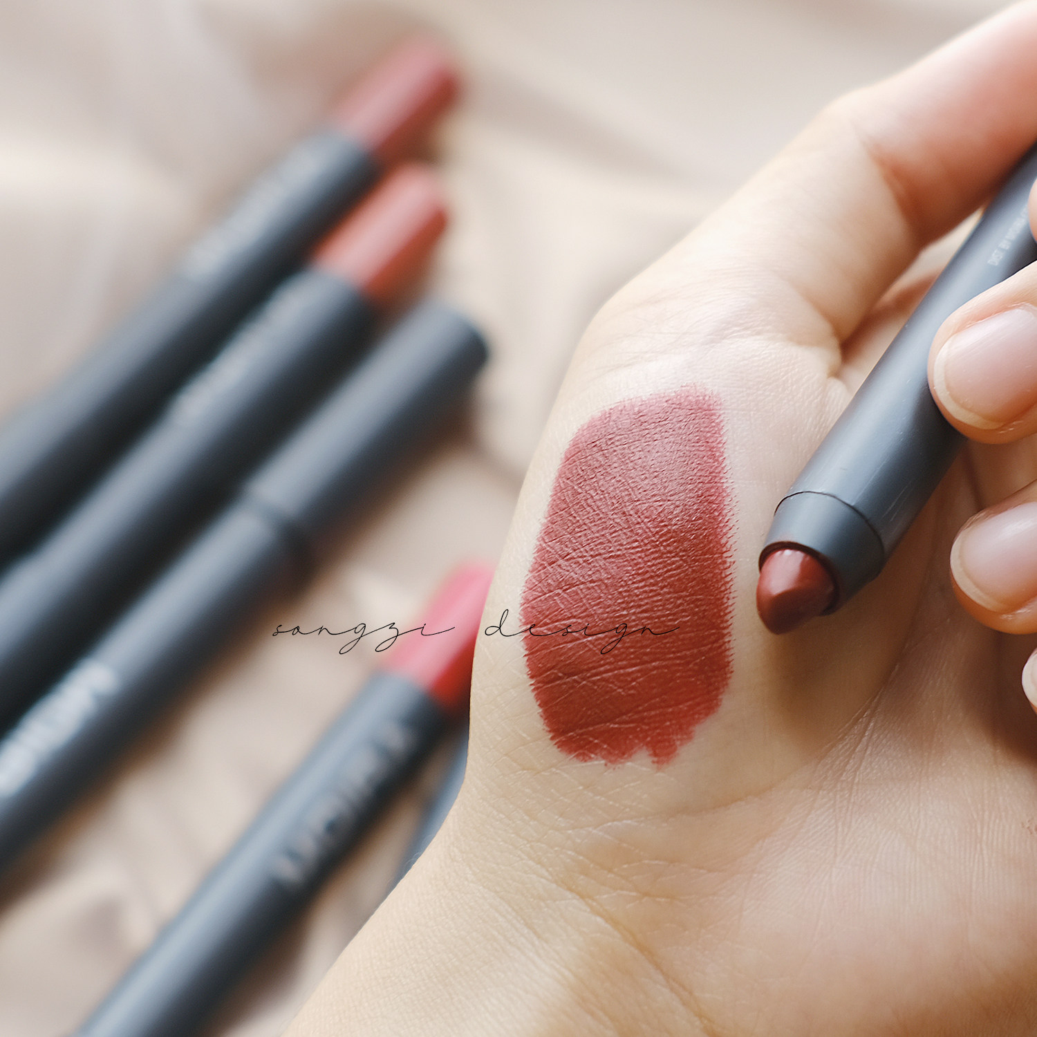 moira丝绒雾面口红唇膏笔/唇釉唇霜