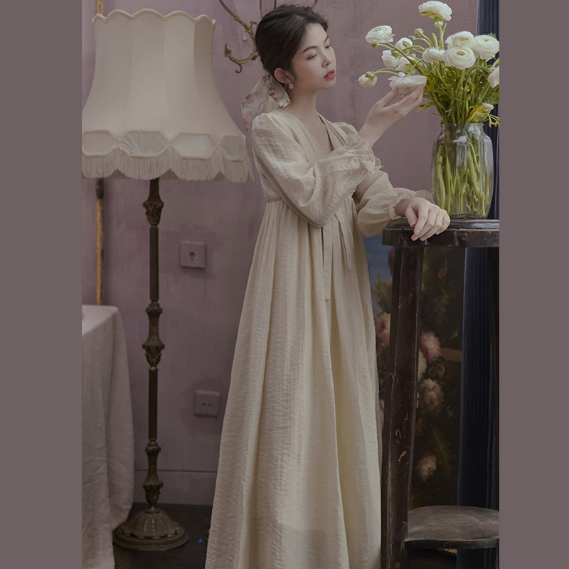 2022早春茶歇法式小个子温柔风气质超长裙脚踝仙气森系长袖男