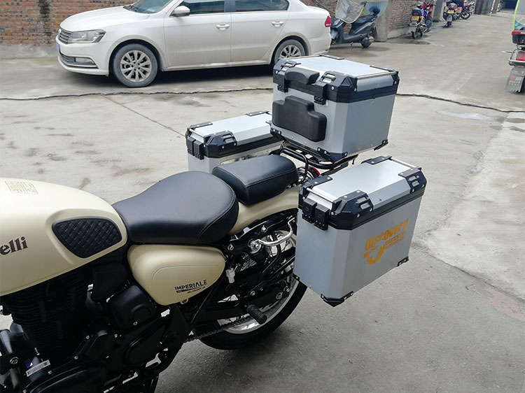 改装适用贝纳利帝国bj400摩托车金边箱尾箱货架尾箱架摩托车尾箱