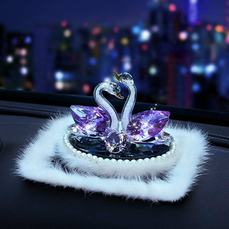 创意高档可爱女人车上车载用品漂亮内饰 车内饰品摆件汽车装 饰个性