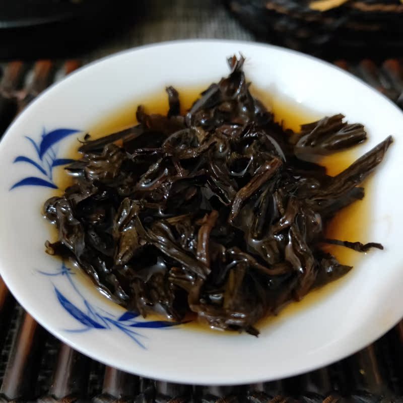 广西梧州特产去祛湿圣源农家六堡茶正品陈年黑茶茶叶六年陈200克