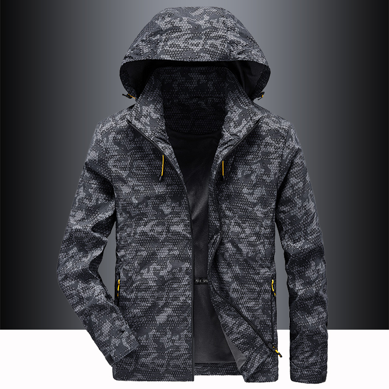 迷彩外套男春秋季上衣薄款连帽韩版潮流帅气青年宽松防风运动夹克