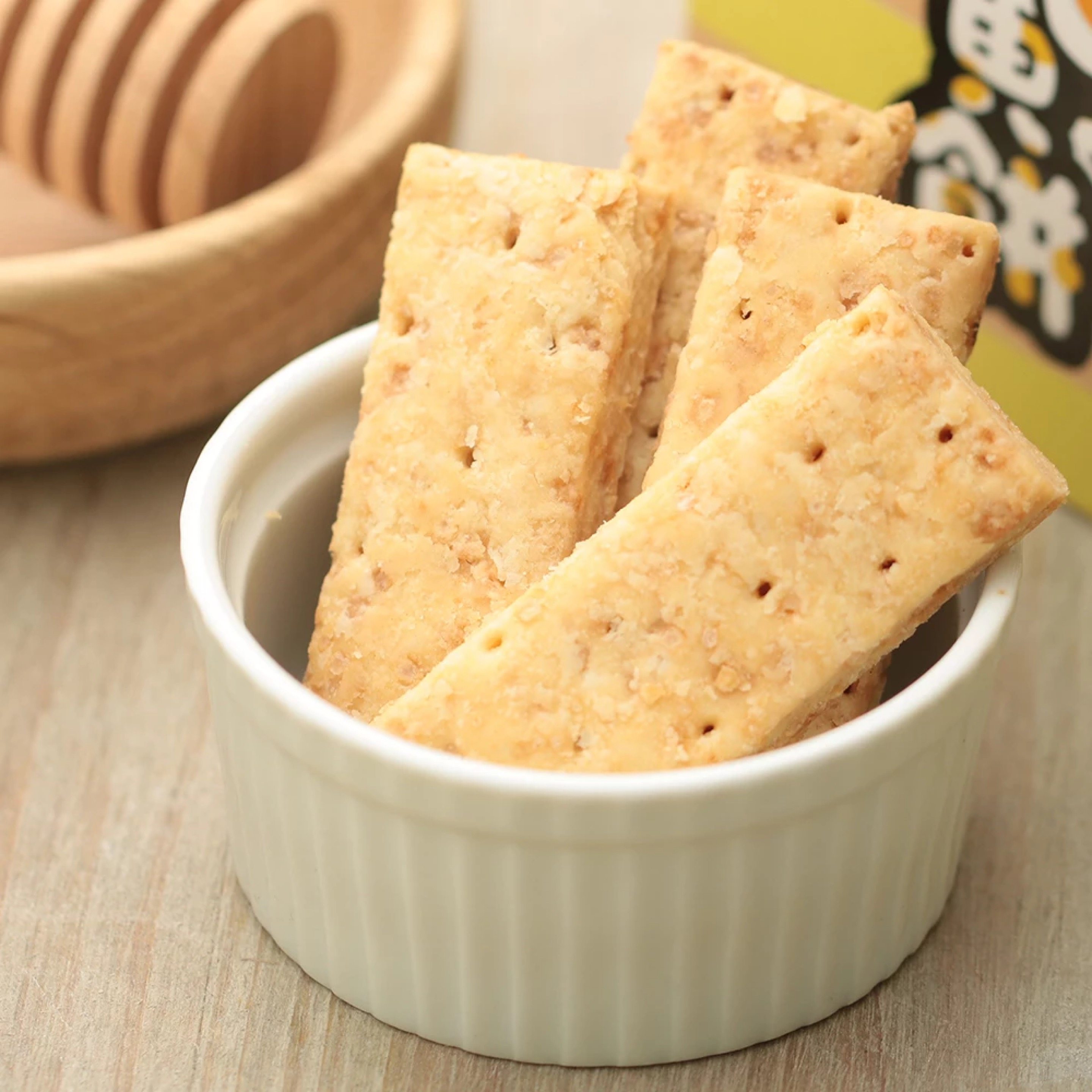 现货包邮上海特产牛奶棚咸蛋黄咸鸭蛋酥排千层酥性饼干